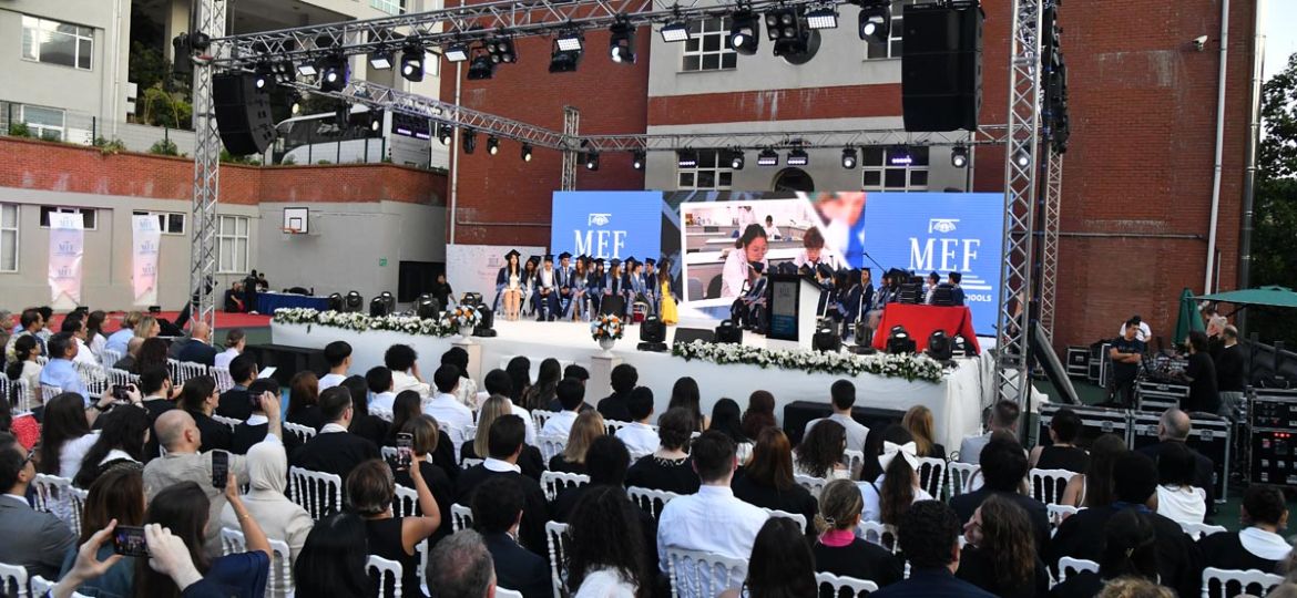 MEFIS İstanbul Secondary School Graduation Ceremony (4)