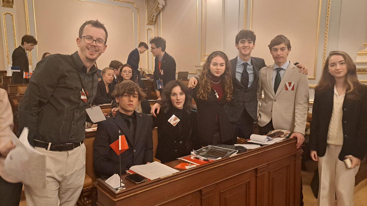 MEFIS İstanbul Model United Parliament in Prague