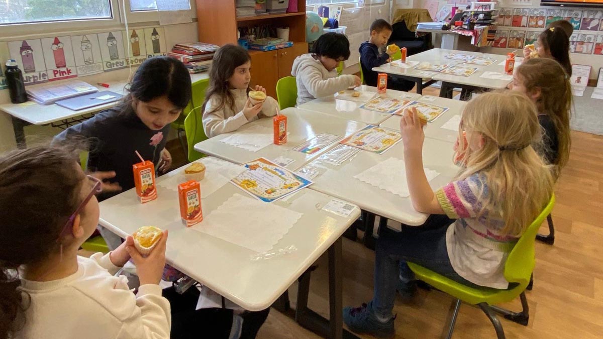 MEFIS İstanbul Celebrating Young Authors (1)